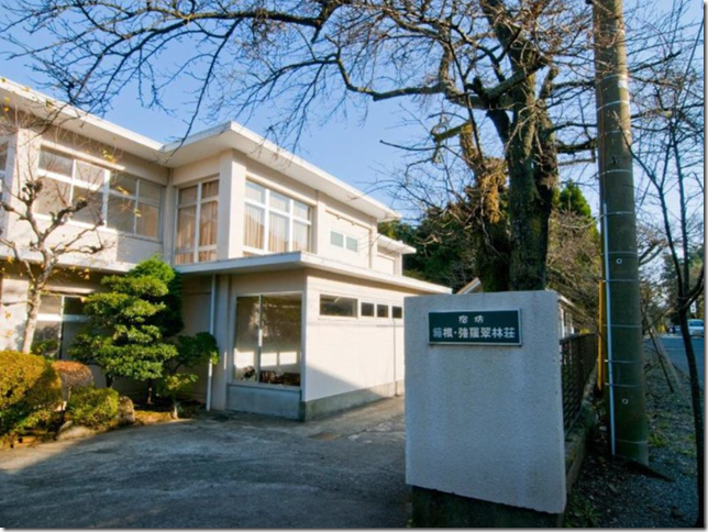 176884_16110215190048352564